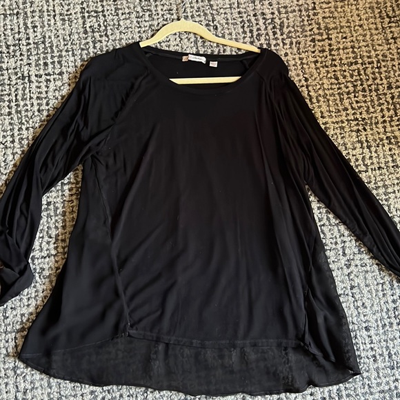 Black Long Sleeve Flowy Shirt - Picture 1 of 4
